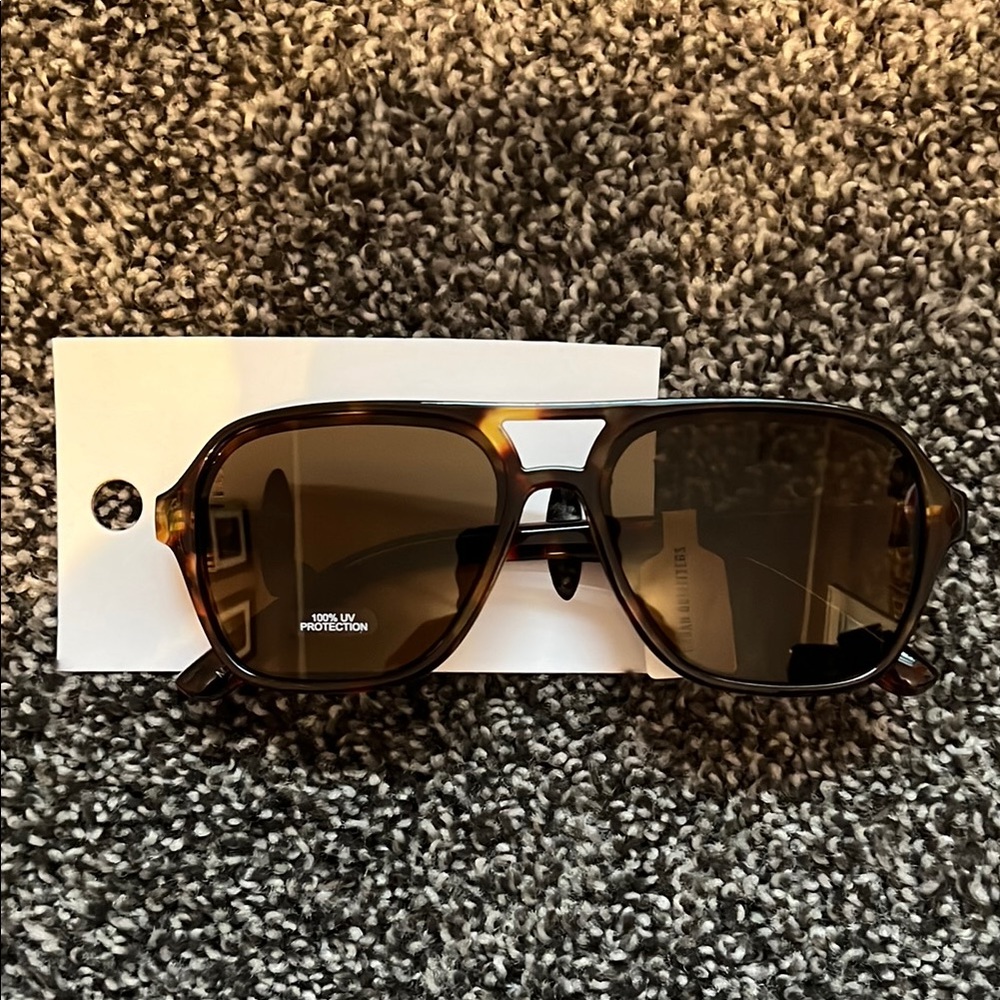 Urban Outfitters Essential Aviator Sunglasses